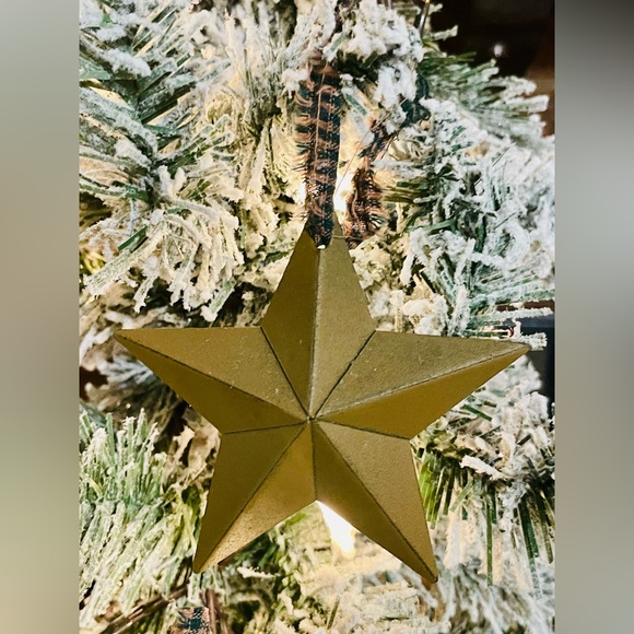 *Hanging Accessory Metal Star Ornaments Set of 3, 3.75” - Picture 5 of 16